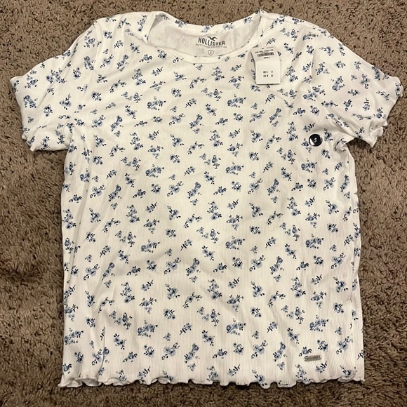 Hollister Tops - Hollister new size small top